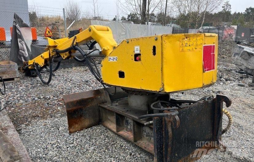 Brokk 330 Гусеничные экскаваторы