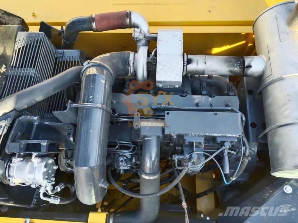 Komatsu PC 300-7 Гусеничные экскаваторы