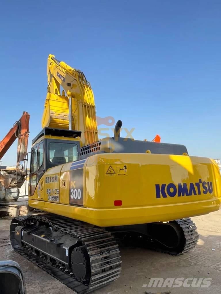 Komatsu PC 300-7 Гусеничные экскаваторы