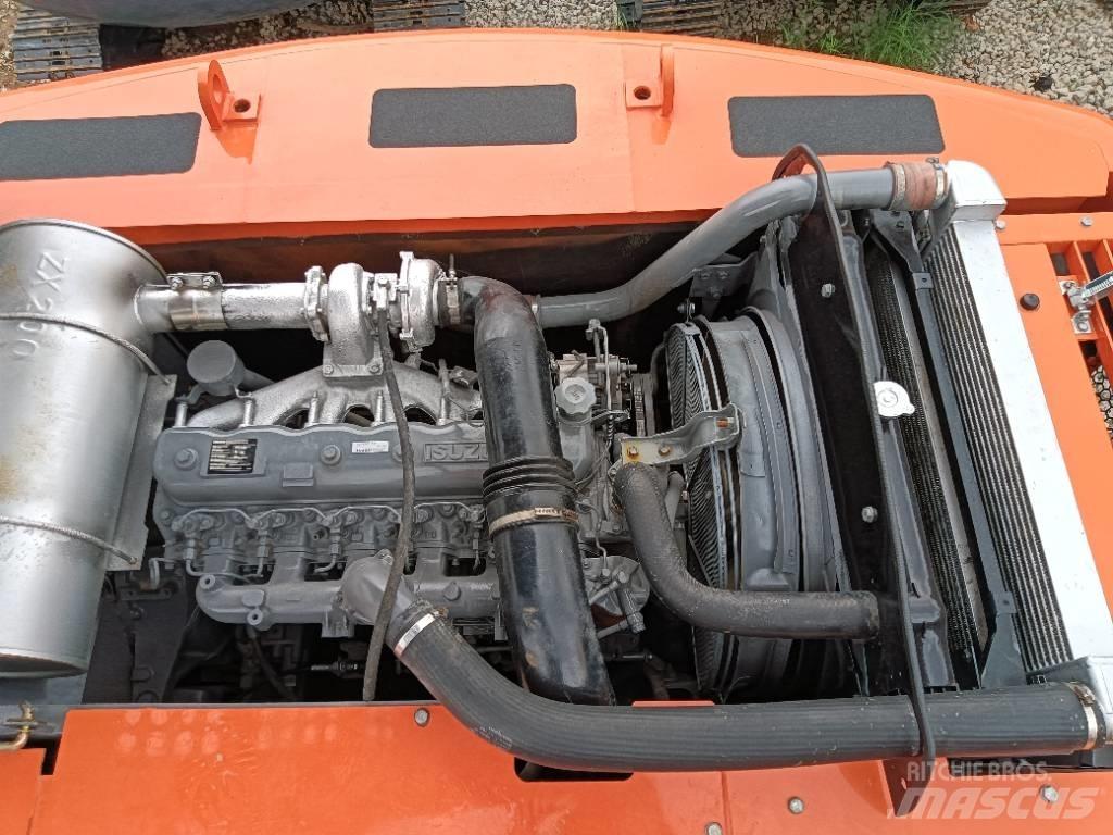Hitachi ZX 200 Гусеничные экскаваторы