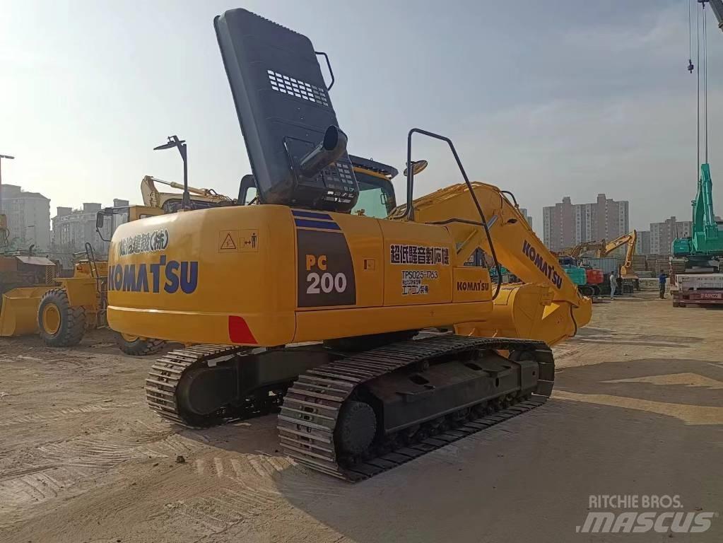 Komatsu pc200-8 Гусеничные экскаваторы