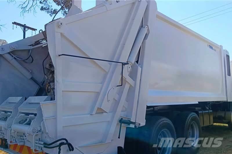 UD Quon 26-370 Специальные грузовики