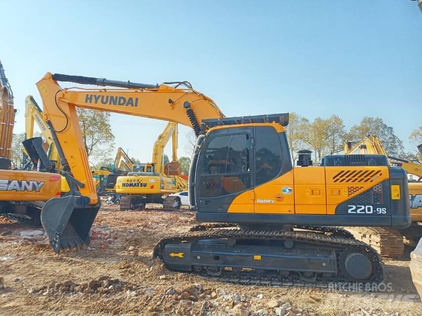 Hyundai R220-9 Гусеничные экскаваторы