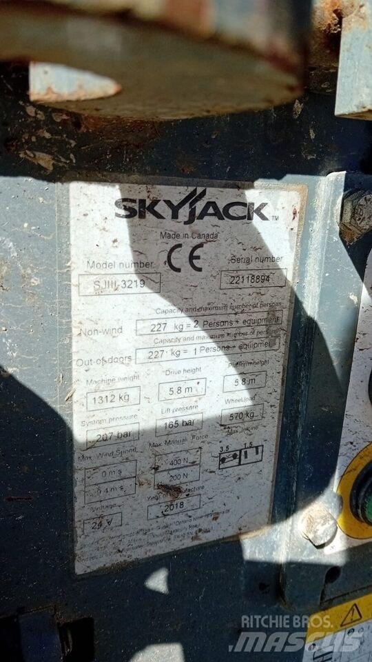 SkyJack SJ 3219 Ножничные подъемники