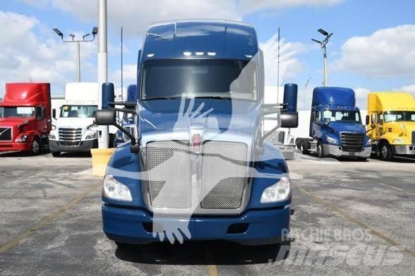 Kenworth T680 Седельные тягачи
