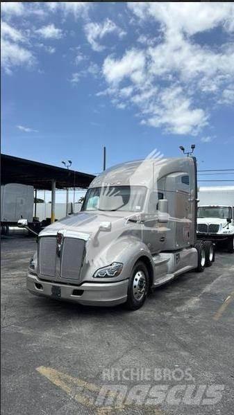 Kenworth T680 Седельные тягачи