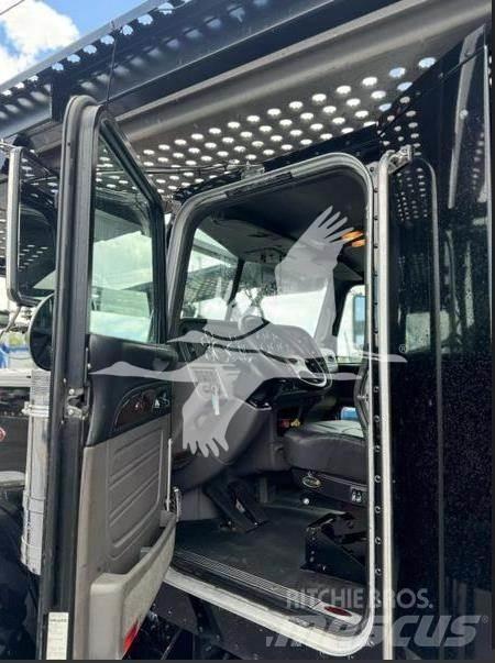 Peterbilt 389 Строительная техника - Другие