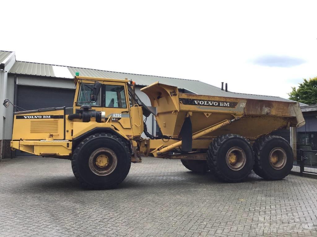 Volvo A 25 C Шарнирно-сочленённые самосвалы