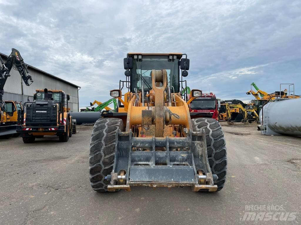 Hyundai HL960XT Фронтальные погрузчики