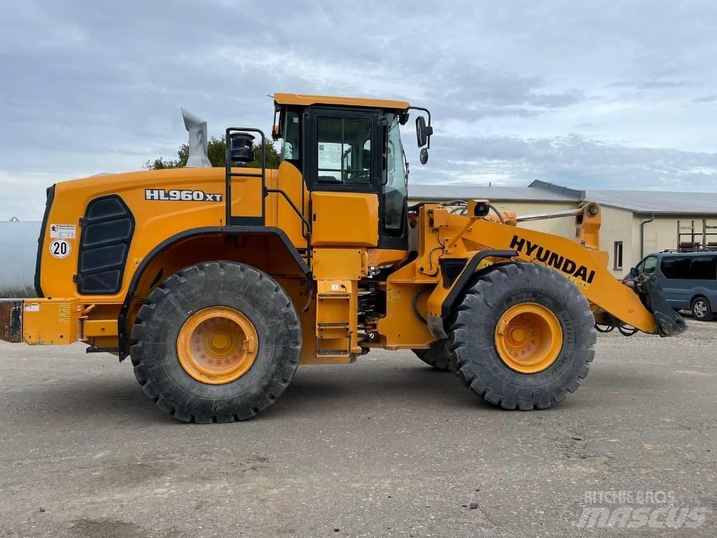 Hyundai HL960XT Фронтальные погрузчики
