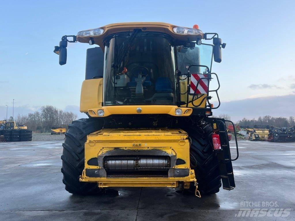New Holland CR 9080 Зерноуборочные комбайны