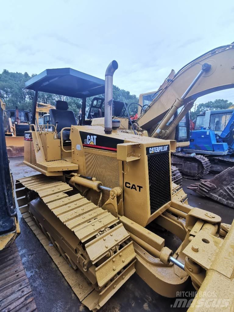 CAT D3C Гусеничные бульдозеры