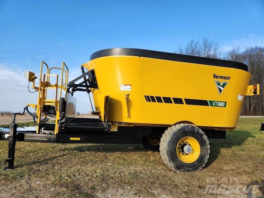 Vermeer VT600 Кормораздатчики