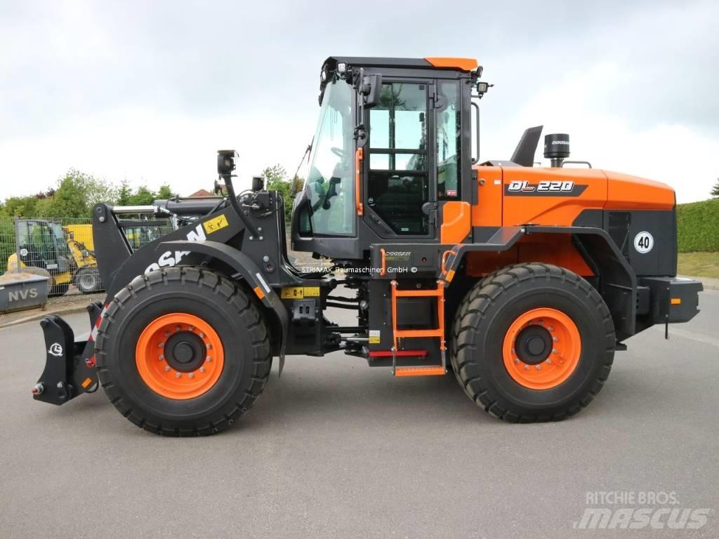 Doosan DL 220-7 Фронтальные погрузчики