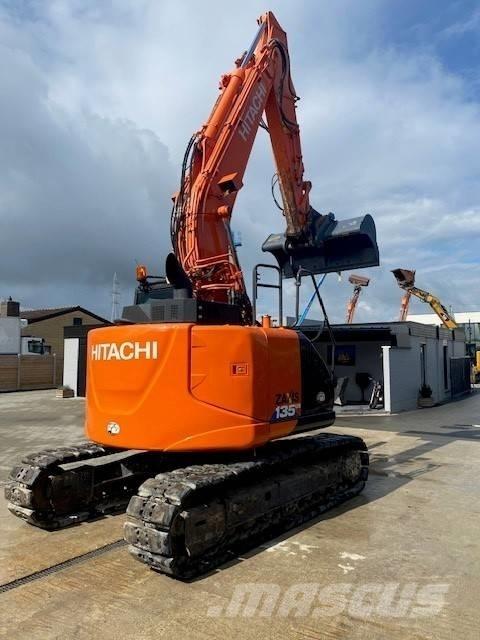 Hitachi 135 US-6 Гусеничные экскаваторы
