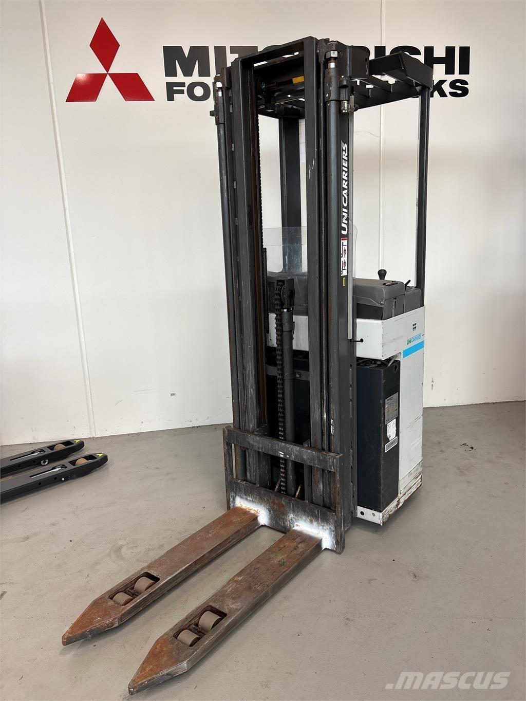 Atlet A160 Самоходные электроштабелёры