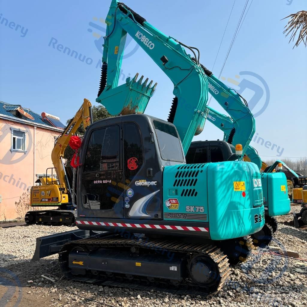 Kobelco SK75 Гусеничные экскаваторы
