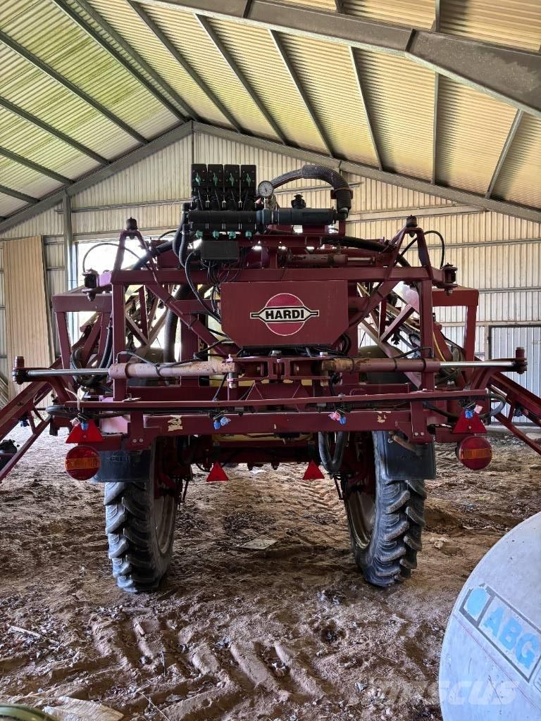 Hardi 2800 Прицепные опрыскиватели