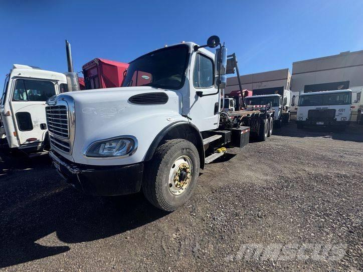Freightliner M2 Контейнеровозы