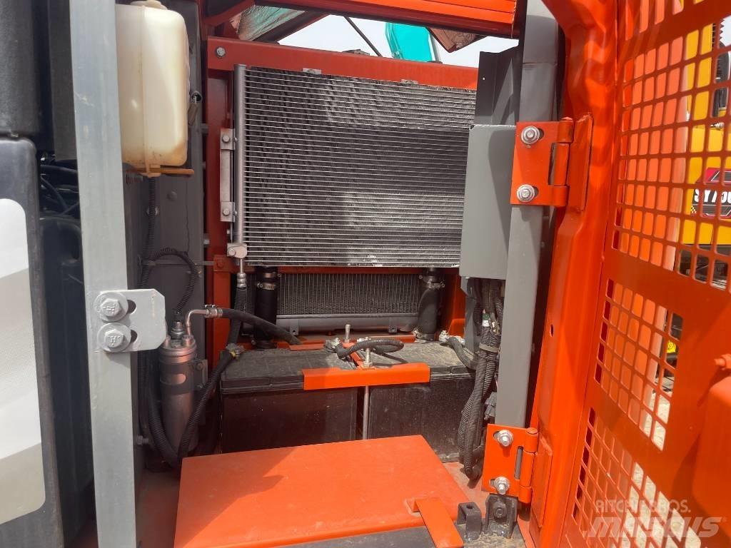 Hitachi ZX 70 Гусеничные экскаваторы