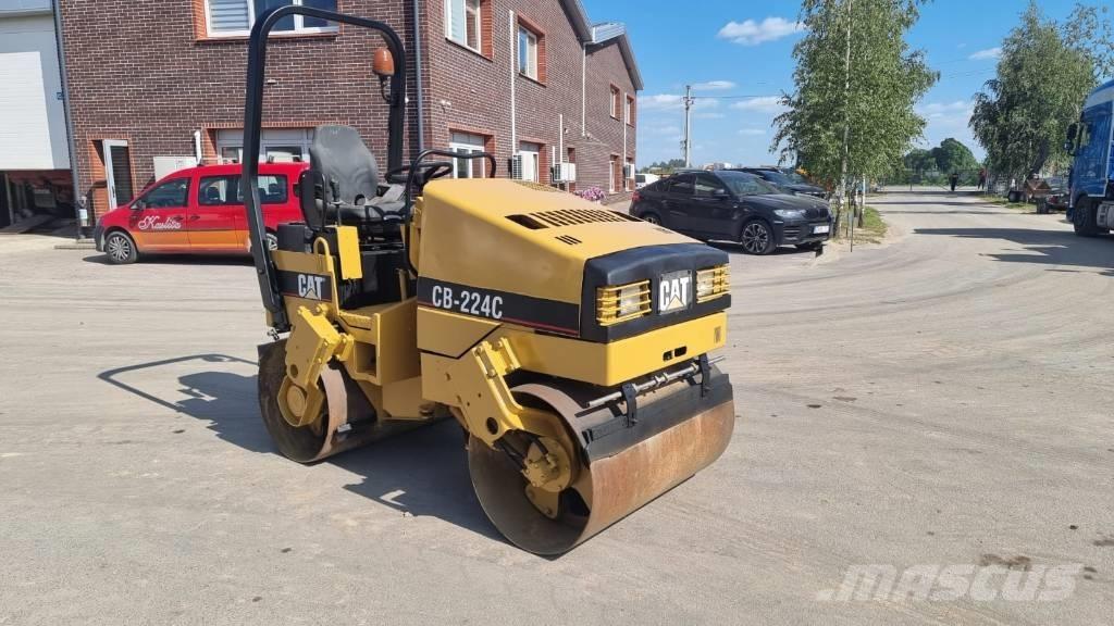 CAT CB 224 C Катки тротуарные