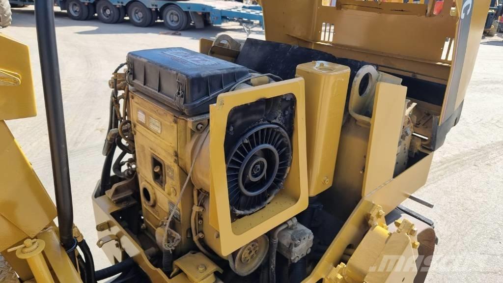 CAT CB 224 C Катки тротуарные