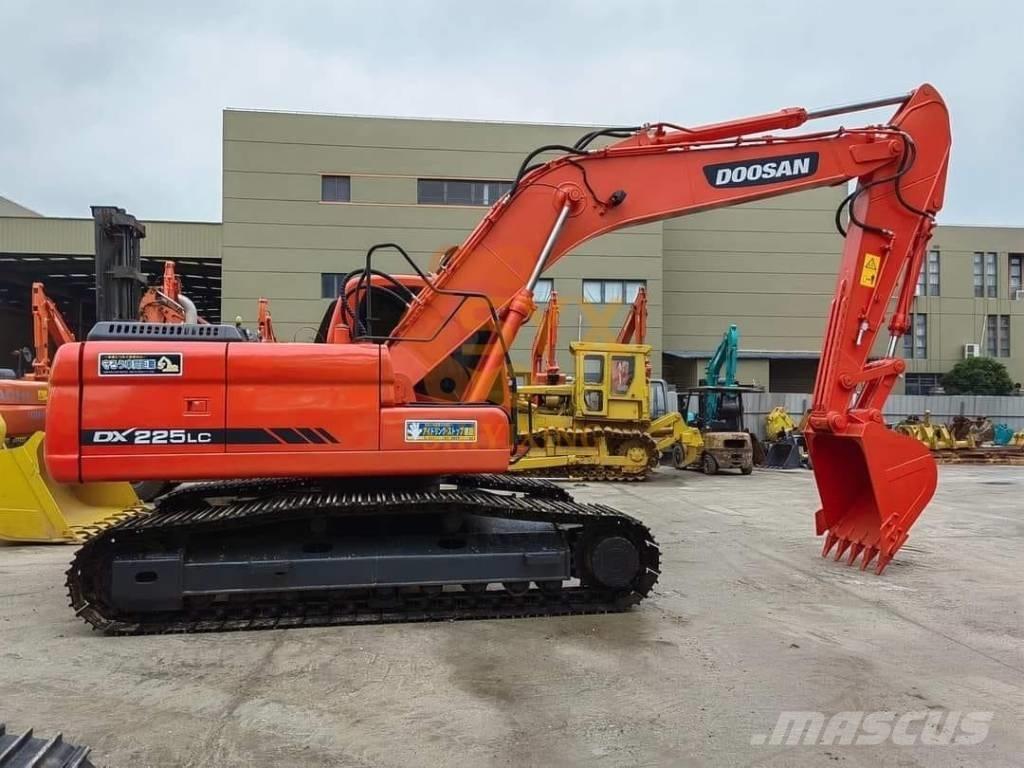 Doosan DX 225 LL Гусеничные экскаваторы