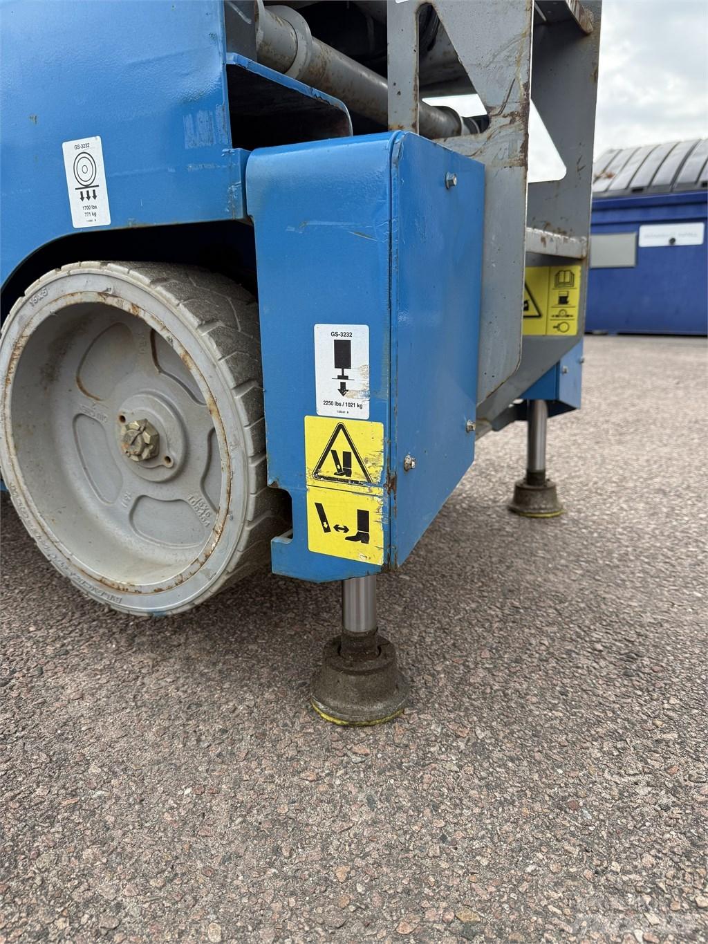Genie GS3232 Ножничные подъемники