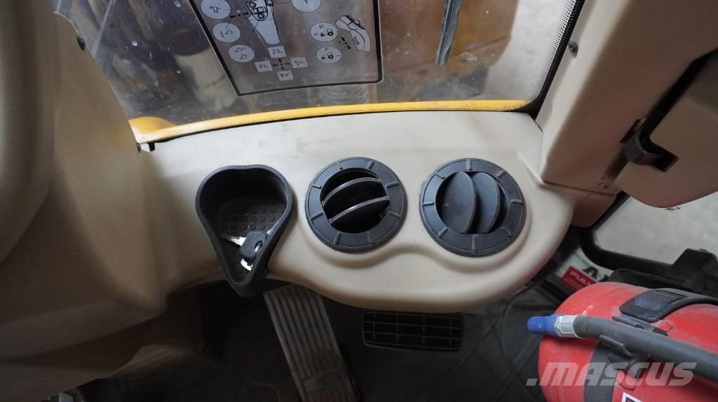 Hydrema 906 E Экскаваторы-погрузчики