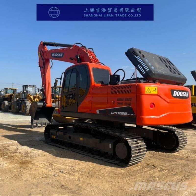 Doosan DX 225 Гусеничные экскаваторы