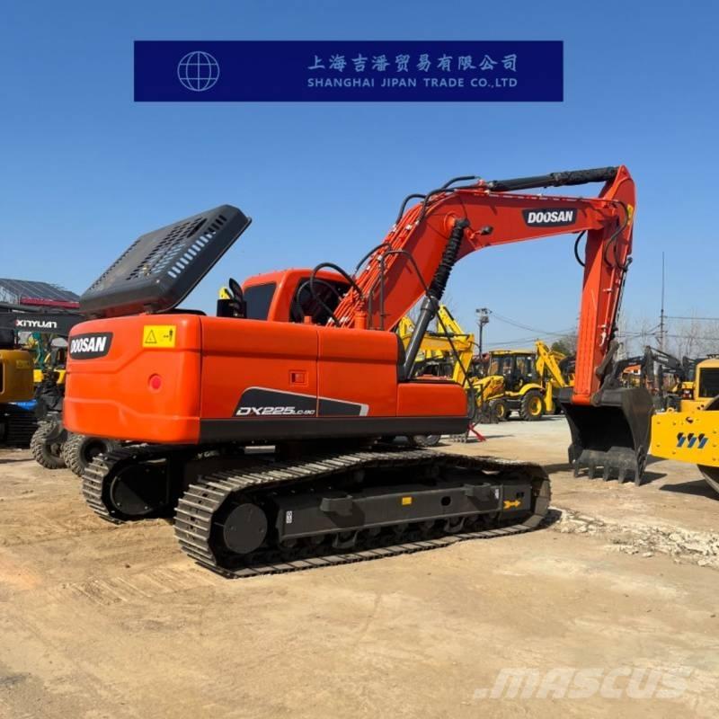 Doosan DX 225 Гусеничные экскаваторы