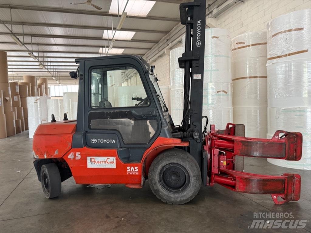 Toyota 02-7 FD 40 Дизельные погрузчики
