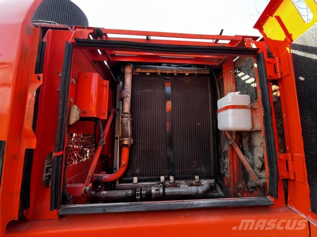 Doosan DH225 LC-7 Гусеничные экскаваторы