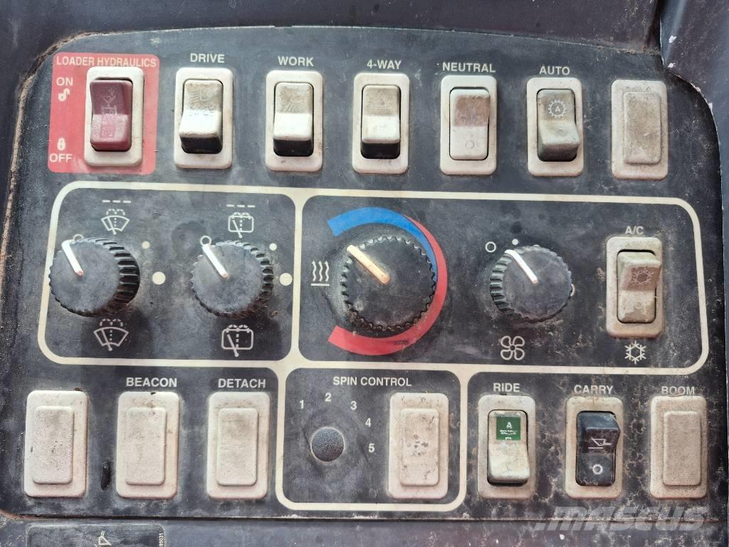 John Deere 444 H Фронтальные погрузчики
