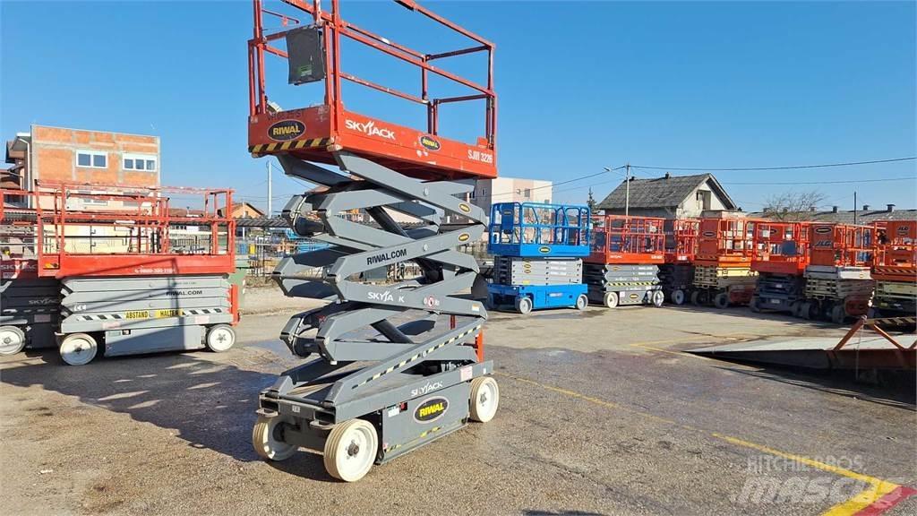 SkyJack SJIII3226 Ножничные подъемники