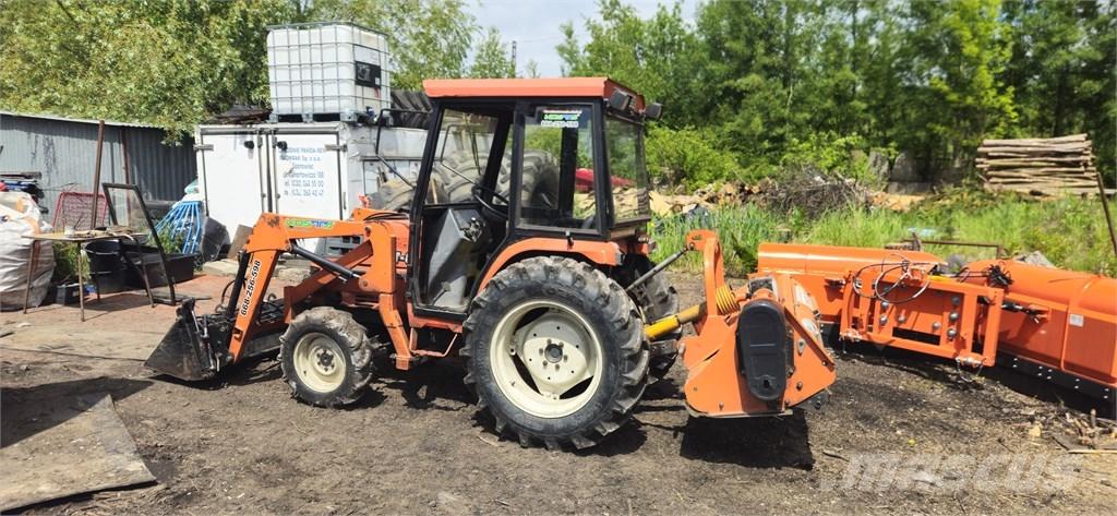 Kubota GT26 Коммунальные тракторы