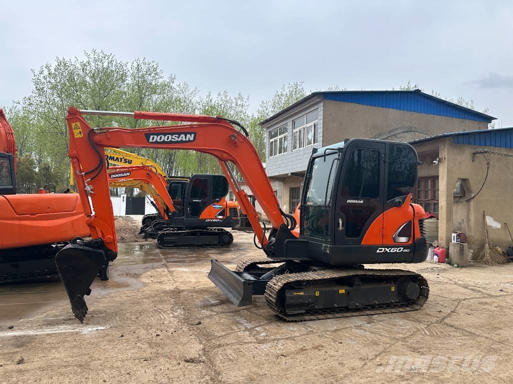 Doosan DX60 Гусеничные экскаваторы