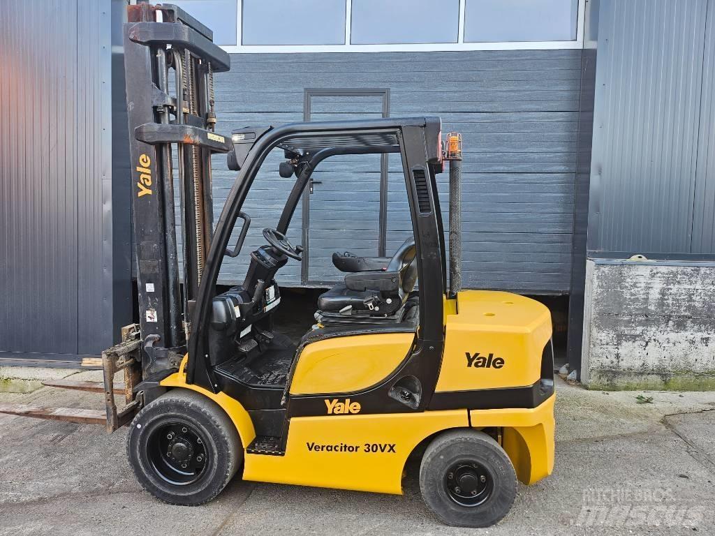 Yale 30 veracitor Ричтраки