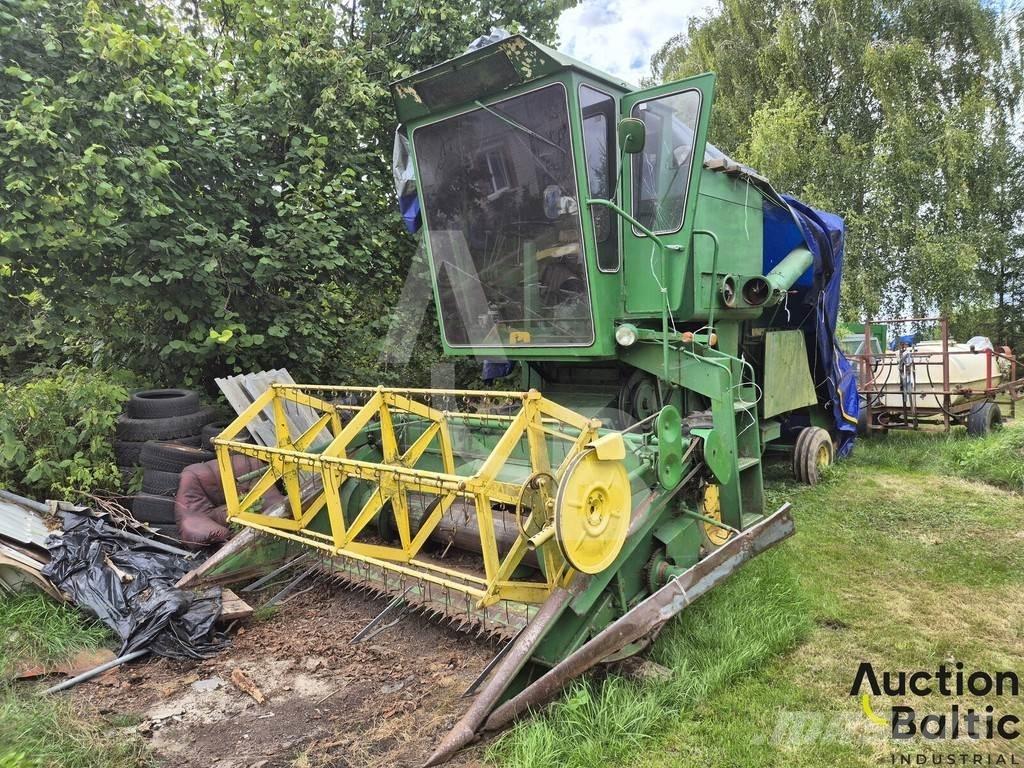 John Deere 935 Зерноуборочные комбайны