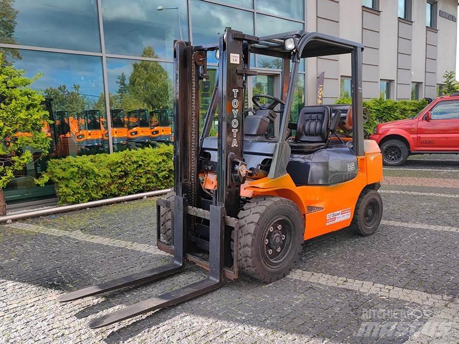 Toyota 7FG35 Газовые погрузчики
