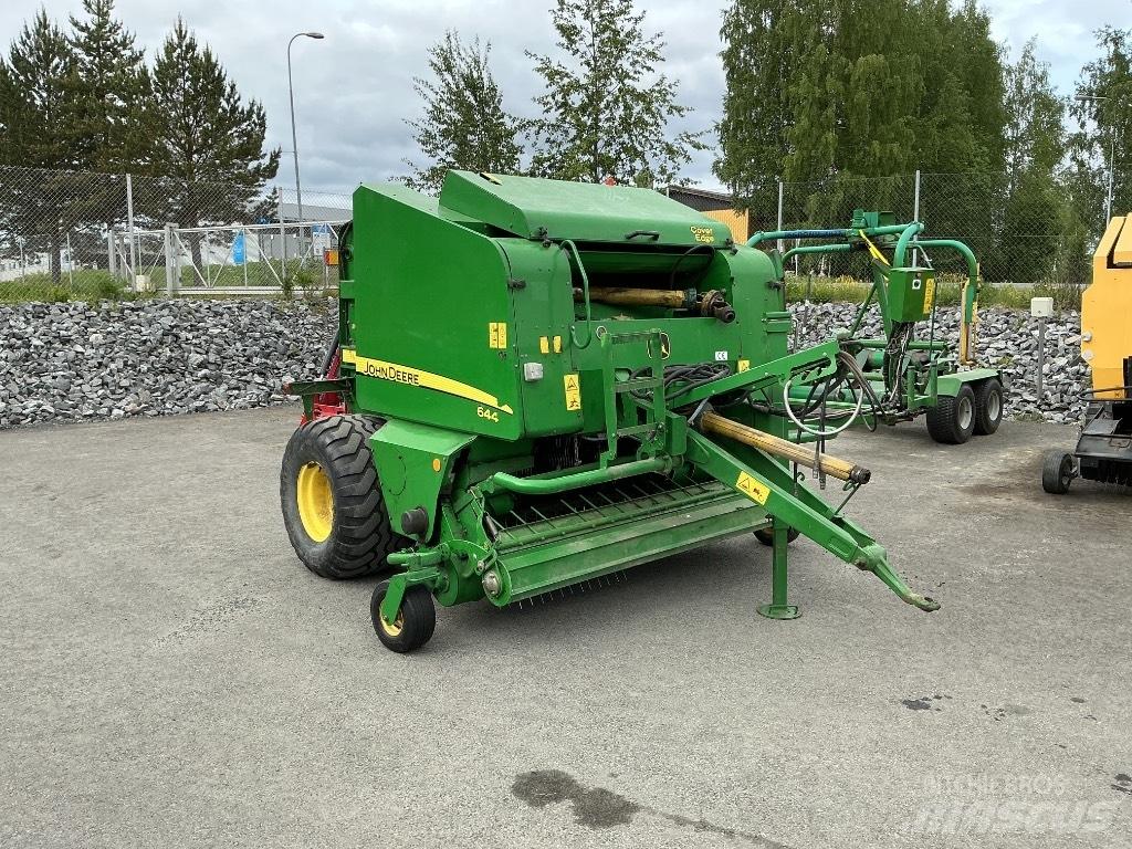 John Deere 644 Рулонные пресс-подборщики