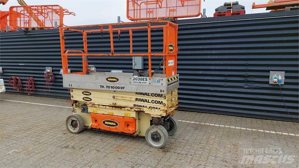 JLG 2030ES Ножничные подъемники