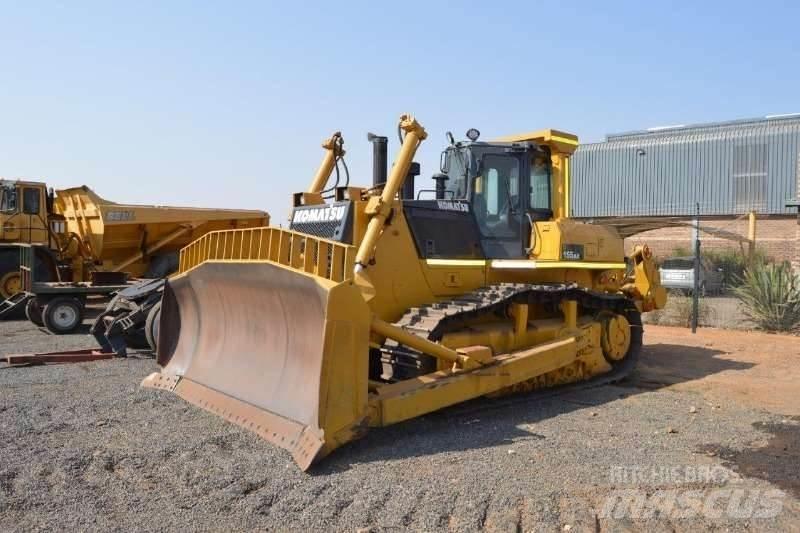 Komatsu D155-5 Гусеничные бульдозеры