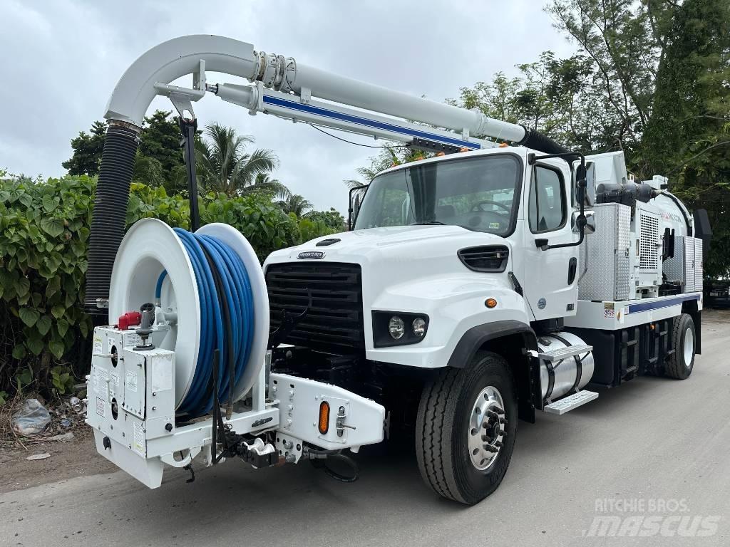 Freightliner 114 SD Ассенизаторские машины