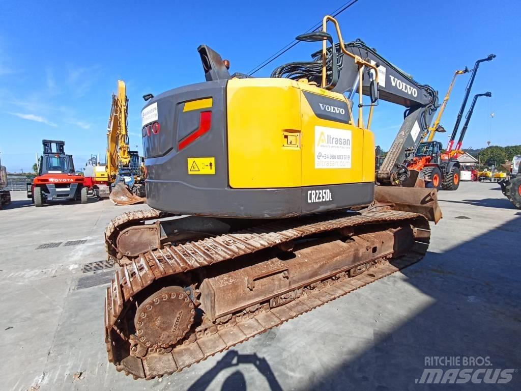 Volvo ECR 235 C L Гусеничные экскаваторы