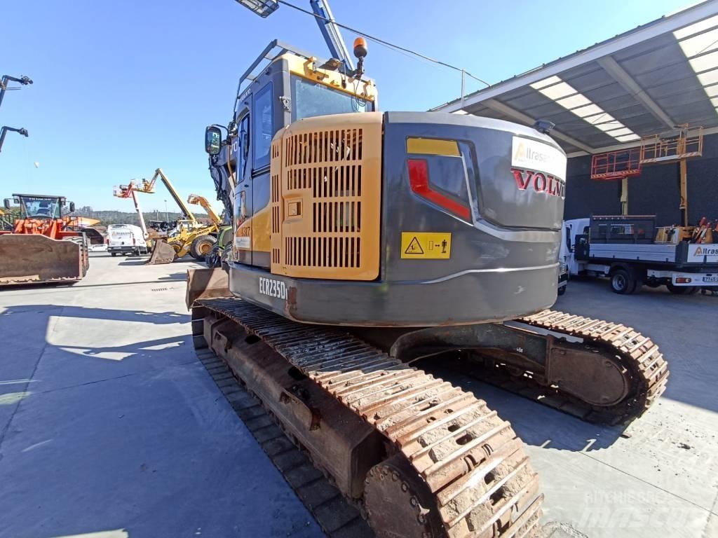Volvo ECR 235 C L Гусеничные экскаваторы
