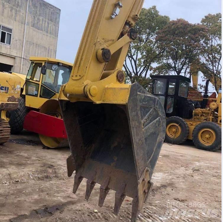 Komatsu pc220-8 Гусеничные экскаваторы