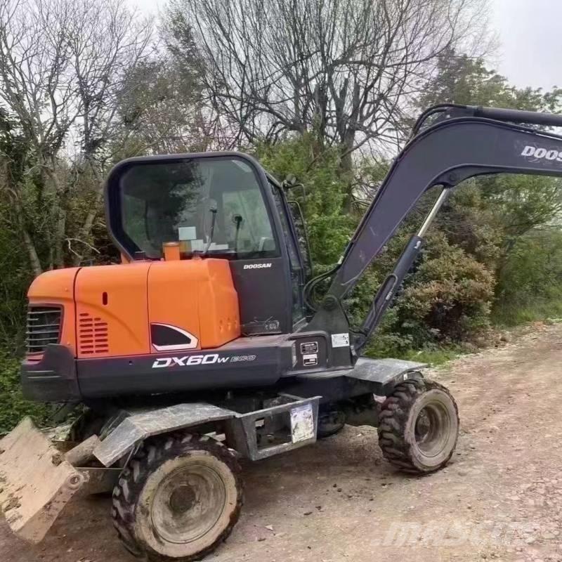 Kubota DX60w Колёсные экскаваторы