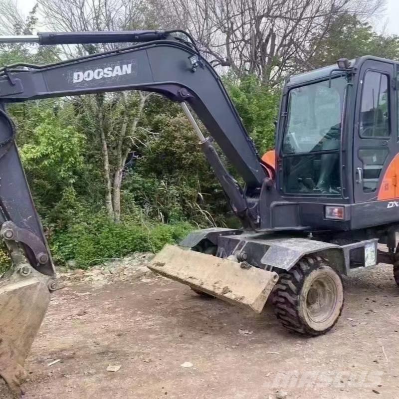 Kubota DX60w Колёсные экскаваторы