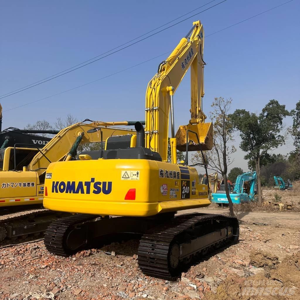 Komatsu PC 240 Гусеничные экскаваторы